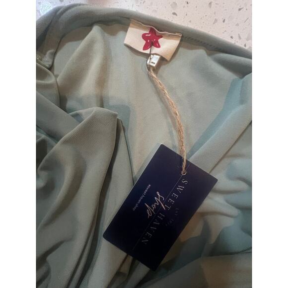 RED STAR NWT SAGE GREEN RUFFLED HEM WRAP TOP DRESS WAIST TIE WOMENS 1X - Picture 9 of 10